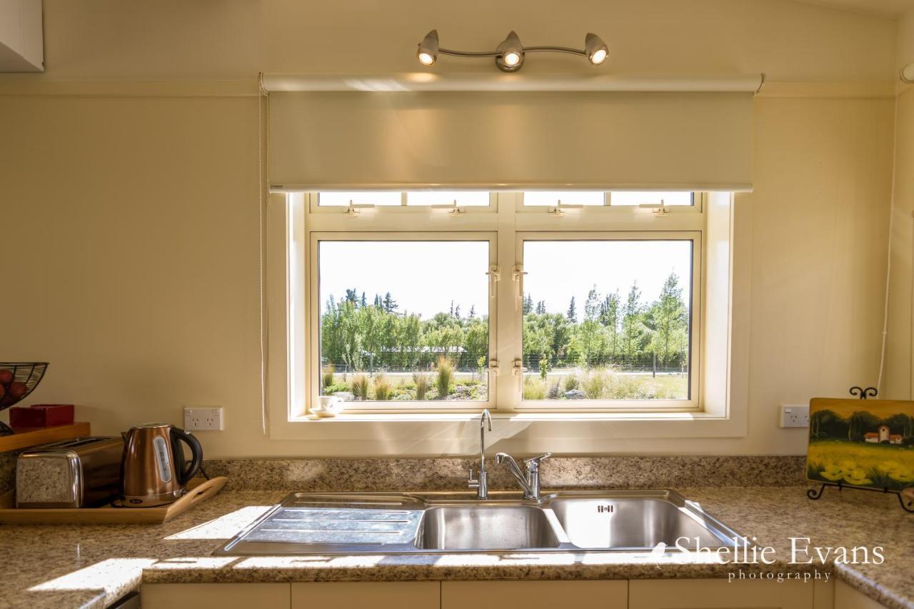 Night Sky Cottage - Kahu Cottage - Hot Tub Twizel Eksteriør billede